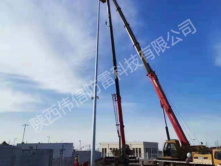 渭南某單位環(huán)形鋼管避雷塔安裝一